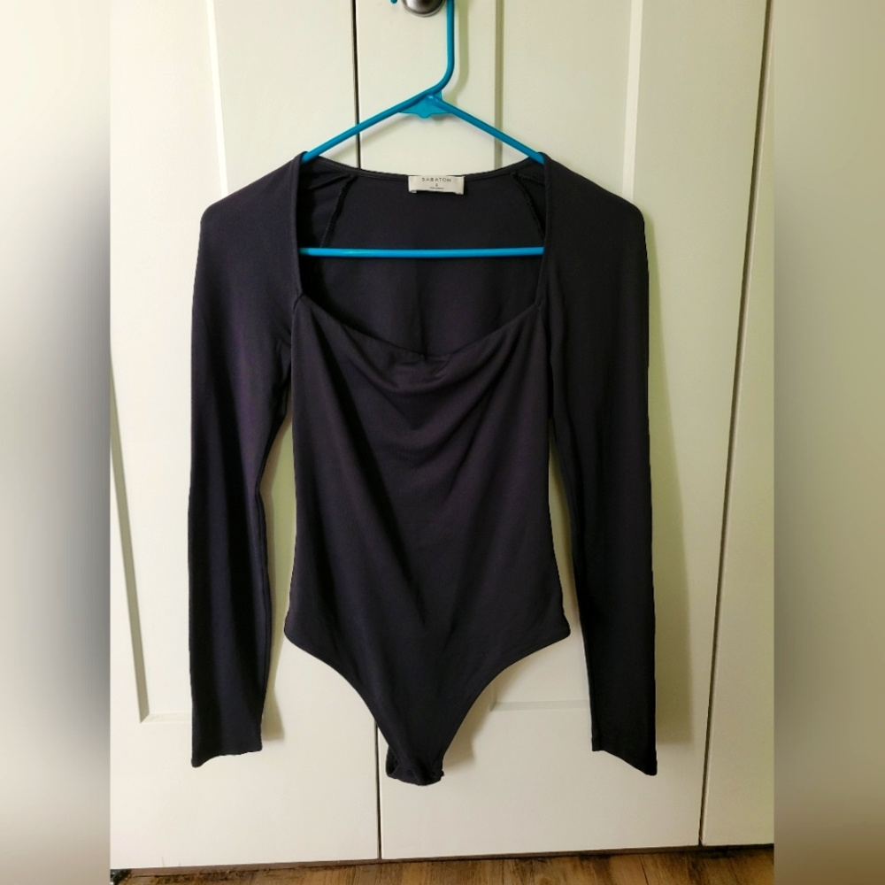 Babaton Square Neck Bodysuit